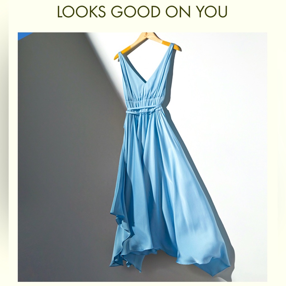 *Like NEW* Silk Dress. LilySilk Iconic Adonis Dress in Light Blue Size US 2